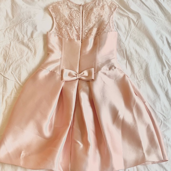 Vera Wang Lace Illusion Neckline Dress - Picture 4 of 7